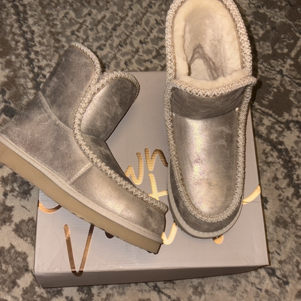 NWB Crown Vintage winter sherpa lined boot - Picture 5 of 5